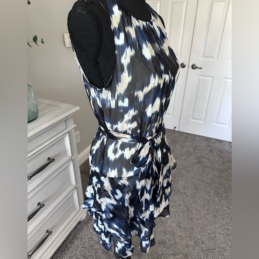 Express Small tiered ruffle dress, blue cream black - Picture 3 of 4